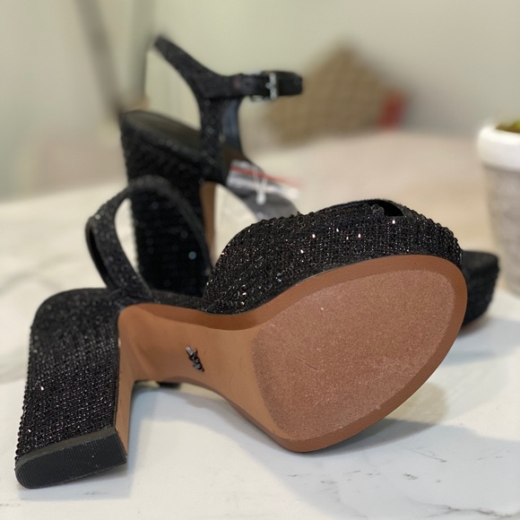 Michael Kors sandals - Picture 6 of 6